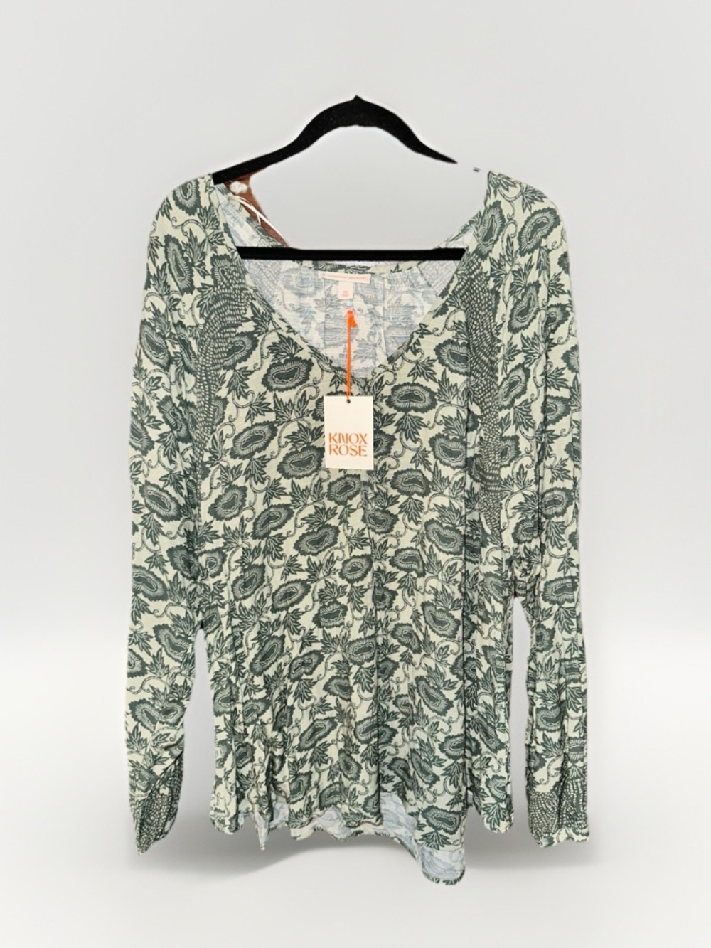 Knox Rose Green‎ Leaf-Print V-Neck Blouse